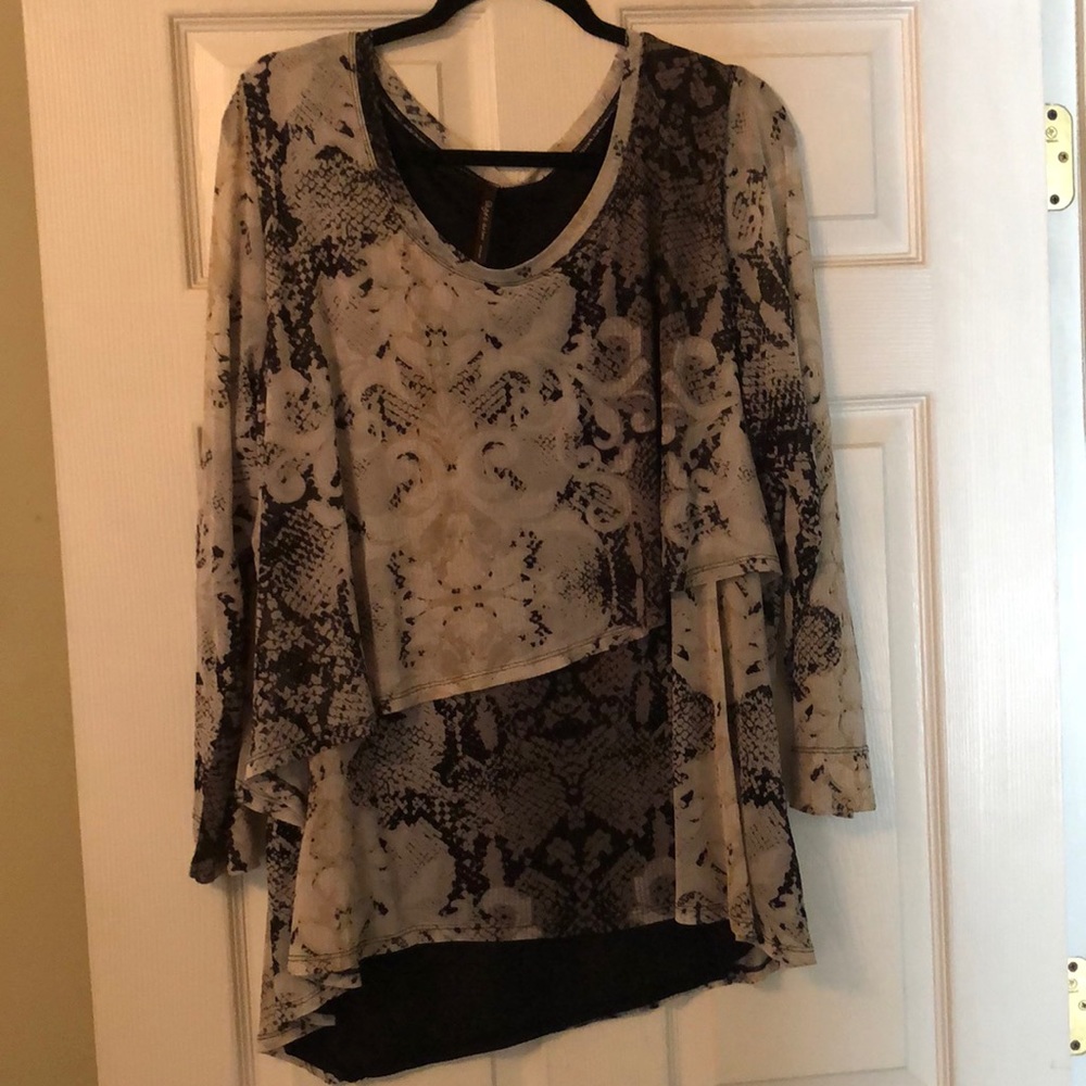 Skyes the Limit tiered top Sz 2x